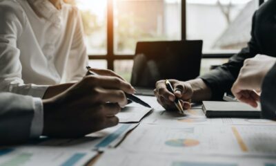 Ce detalii trebuie sa contina o baza de date cu firme online